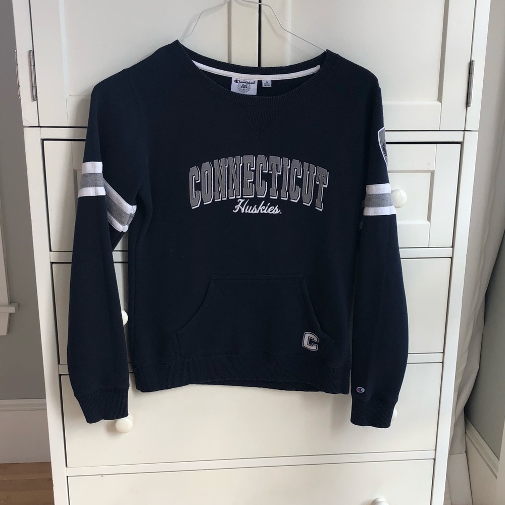UConn women’s crewneck sweatshirt
